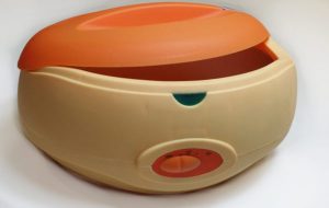 אמבט פרפין – מכשיר מתאים לטיפול בכף יד ובכף רגל כולל 3 חבילות פרפין
